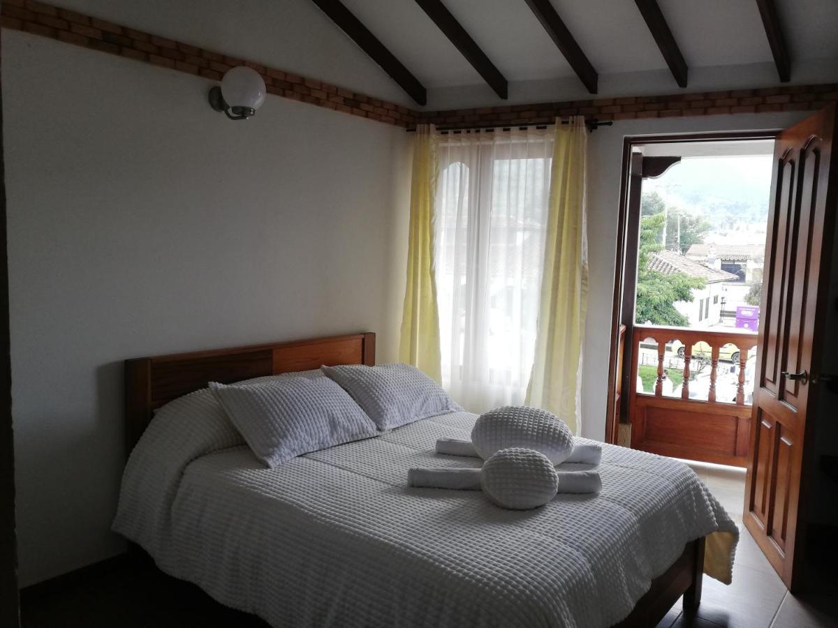 Casa Lewana Hotel บียาเดเลย์บา ภายนอก รูปภาพ